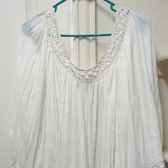 Fashion Fuse Medium Boho Oversized White Boho Blouse with Crochet - Picture 4 of 6